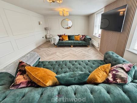 4 bedroom Detached house for sale in Saxon Avenue, Hatfield, Doncaster, DN7