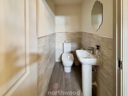 4 bedroom Detached house for sale in Saxon Avenue, Hatfield, Doncaster, DN7