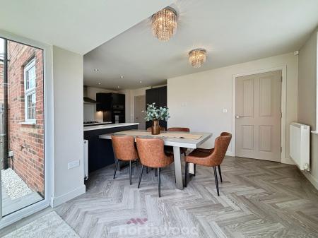 4 bedroom Detached house for sale in Saxon Avenue, Hatfield, Doncaster, DN7