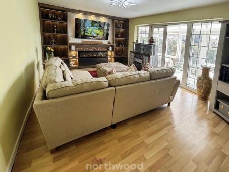 3 bedroom Detached bungalow for sale in West End, Stainforth, Doncaster, DN7