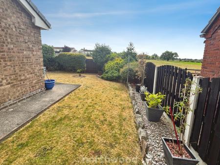 3 bedroom Detached bungalow for sale in West End, Stainforth, Doncaster, DN7