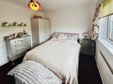 3 bedroom Detached bungalow for sale in West End, Stainforth, Doncaster, DN7