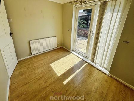 3 bedroom Bungalow for sale in Hoddesdon Crescent, Dunscroft, Doncaster, DN7