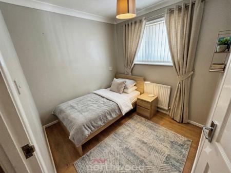 3 bedroom Bungalow for sale in Hoddesdon Crescent, Dunscroft, Doncaster, DN7