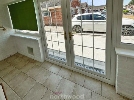 3 bedroom Bungalow for sale in Hoddesdon Crescent, Dunscroft, Doncaster, DN7