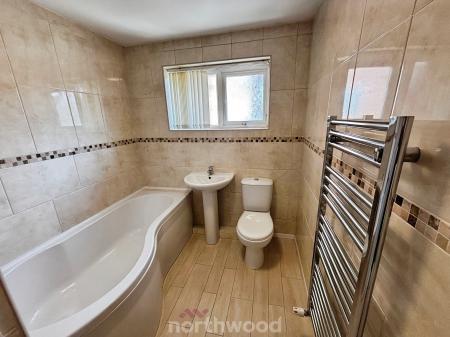 3 bedroom Bungalow for sale in Hoddesdon Crescent, Dunscroft, Doncaster, DN7