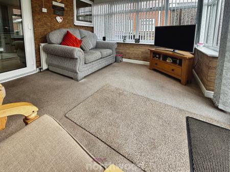 3 bedroom Semi-detached house for sale in Measham Drive, Stainforth, Doncaster, DN7