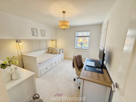 3 bedroom Detached house for sale in Saxon Avenue, Doncaster, DN7