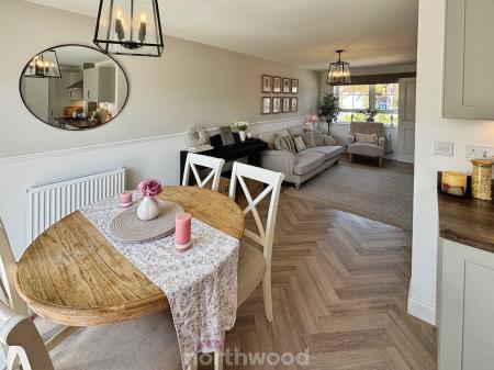 3 bedroom Detached house for sale in Saxon Avenue, Doncaster, DN7