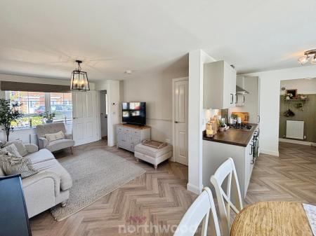 3 bedroom Detached house for sale in Saxon Avenue, Doncaster, DN7