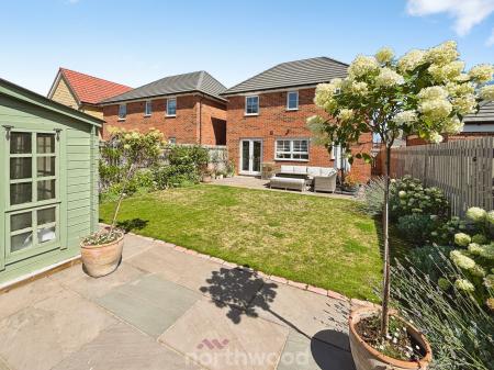 3 bedroom Detached house for sale in Saxon Avenue, Doncaster, DN7