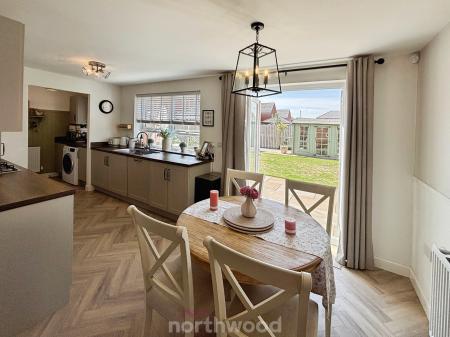 3 bedroom Detached house for sale in Saxon Avenue, Doncaster, DN7