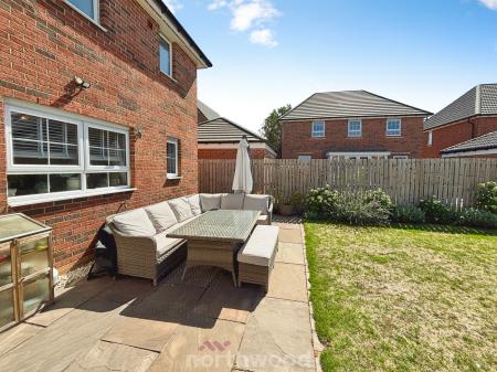 3 bedroom Detached house for sale in Saxon Avenue, Doncaster, DN7