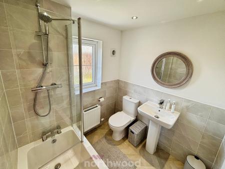 3 bedroom Detached house for sale in Saxon Avenue, Doncaster, DN7