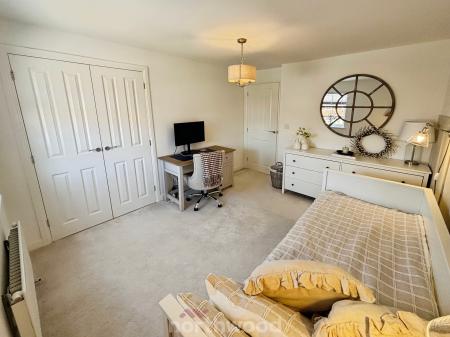 3 bedroom Detached house for sale in Saxon Avenue, Doncaster, DN7