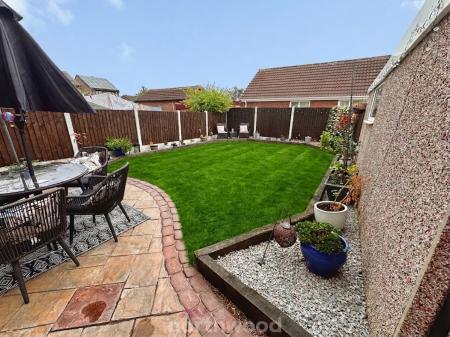 3 bedroom Detached house for sale in Broadwater Drive, Dunscroft, Doncaster, DN7