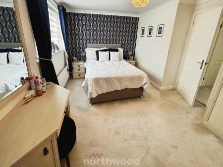 3 bedroom Detached house for sale in Broadwater Drive, Dunscroft, Doncaster, DN7