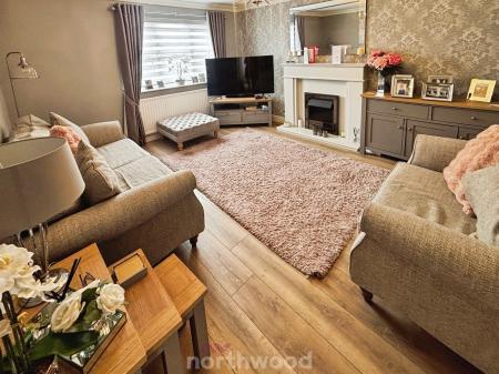 3 bedroom Detached house for sale in Broadwater Drive, Dunscroft, Doncaster, DN7