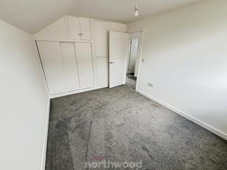 4 bedroom Detached house to let in Roseberry Avenue, Hatfield, Doncaster, DN7