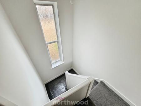 4 bedroom Detached house to let in Roseberry Avenue, Hatfield, Doncaster, DN7