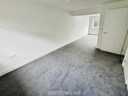 4 bedroom Detached house to let in Roseberry Avenue, Hatfield, Doncaster, DN7