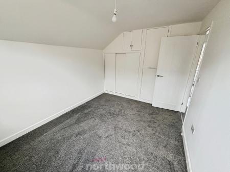 4 bedroom Detached house to let in Roseberry Avenue, Hatfield, Doncaster, DN7