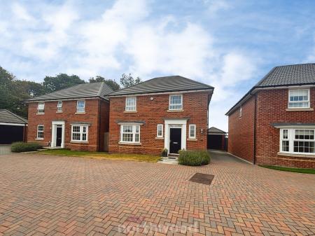 4 bedroom Detached house for sale in Woodland Crescent, Hatfield, Doncaster, DN7