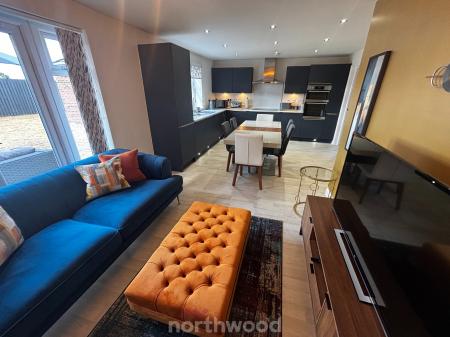 4 bedroom Detached house for sale in Woodland Crescent, Hatfield, Doncaster, DN7