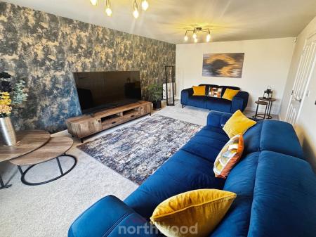 4 bedroom Detached house for sale in Woodland Crescent, Hatfield, Doncaster, DN7