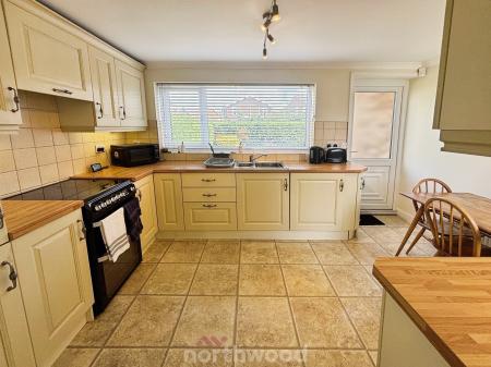 3 bedroom Detached house for sale in Norman Drive, Hatfield, Doncaster, DN7