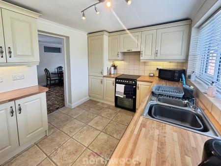3 bedroom Detached house for sale in Norman Drive, Hatfield, Doncaster, DN7