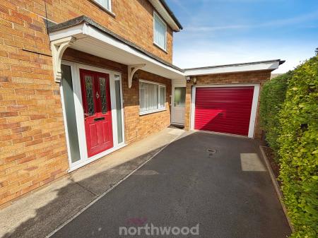 3 bedroom Detached house for sale in Norman Drive, Hatfield, Doncaster, DN7