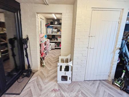 3 bedroom Semi-detached house for sale in Ingram Crescent, Dunscroft, Doncaster, DN7