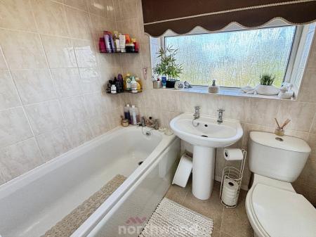 3 bedroom Semi-detached house for sale in Ingram Crescent, Dunscroft, Doncaster, DN7