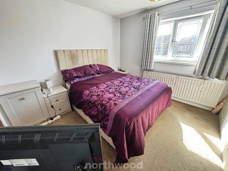 2 bedroom Semi-detached house for sale in Victoria Avenue, Hatfield, Doncaster, DN7