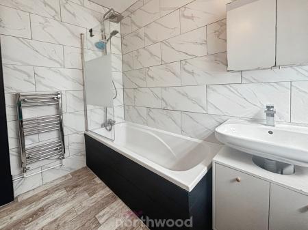 3 bedroom Terraced House to let in Millcroft, Stainforth, Doncaster, DN7