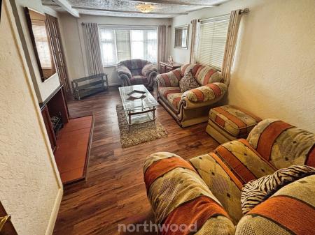 2 bedroom Park home for sale in Redhouse Park Bawtry Road, Hatfield Woodhouse, Doncaster, DN7