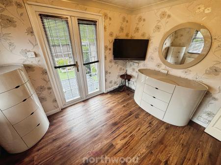 2 bedroom Park home for sale in Redhouse Park Bawtry Road, Hatfield Woodhouse, Doncaster, DN7