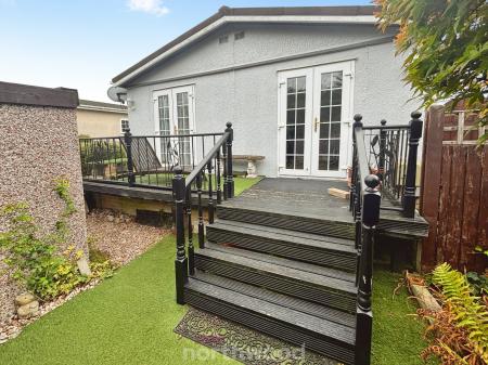 2 bedroom Park home for sale in Redhouse Park Bawtry Road, Hatfield Woodhouse, Doncaster, DN7