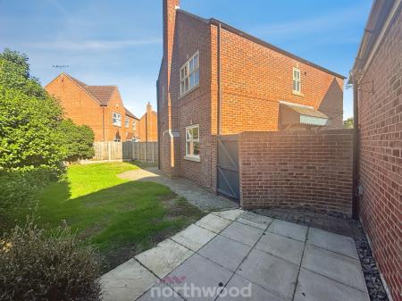 3 bedroom Detached house for sale in Station Court, Hatfield, Doncaster, DN7