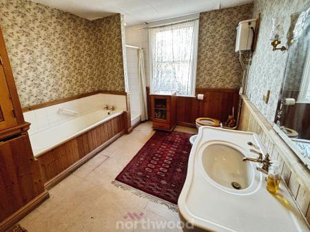 4 bedroom Manor House for sale in Manor Road, Hatfield, Doncaster, DN7