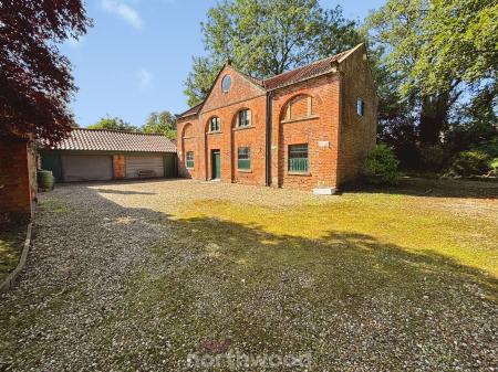 4 bedroom Manor House for sale in Manor Road, Hatfield, Doncaster, DN7