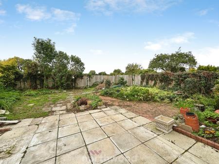 3 bedroom Detached house for sale in Doncaster Road, Stainforth, Doncaster, DN7