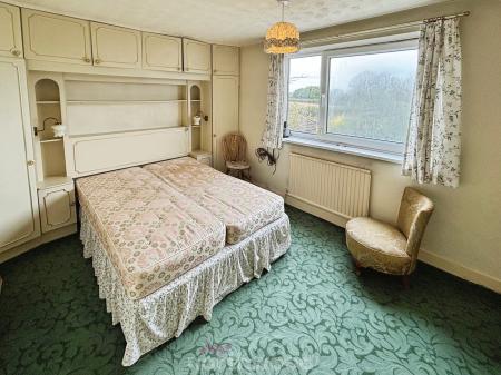 3 bedroom Detached house for sale in Doncaster Road, Stainforth, Doncaster, DN7