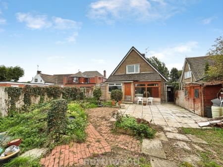 3 bedroom Detached house for sale in Doncaster Road, Stainforth, Doncaster, DN7