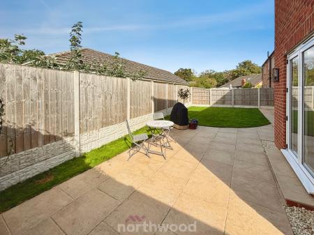 5 bedroom Detached house for sale in Perran Close, Dunsville, Doncaster, DN7
