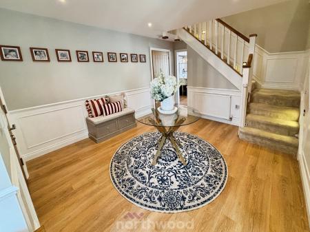 5 bedroom Detached house for sale in Perran Close, Dunsville, Doncaster, DN7