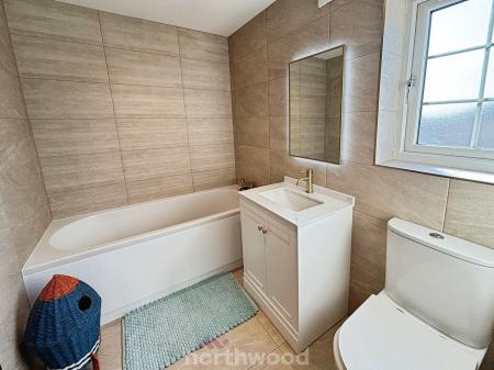 5 bedroom Detached house for sale in Perran Close, Dunsville, Doncaster, DN7