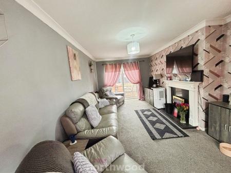 2 bedroom Semi-detached house to let in Coronation Road, Stainforth, Doncaster, DN7