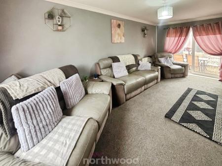 2 bedroom Semi-detached house to let in Coronation Road, Stainforth, Doncaster, DN7